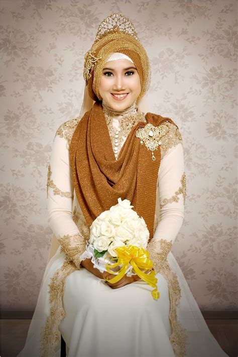 Foto prewedding islami foto pre wedding islami romantis indoor outdoor terbaik. 17 Best images about Wedding with hijab on Pinterest ...