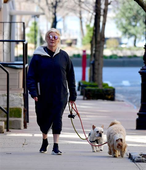 Born on 8th december, 1955 in melbourne, she is famous for legend of the guardians: DEBORRA-LEE FURNESS Out with Her Dogs in New York 03/31/2020 - HawtCelebs