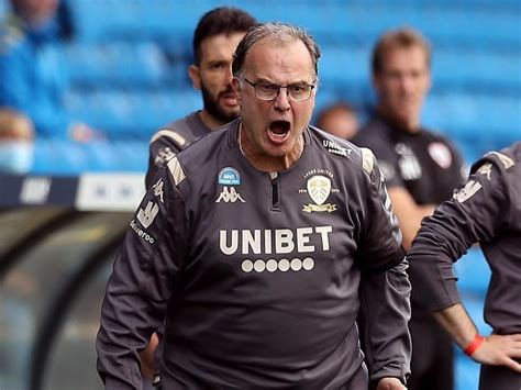 Trainer Marcelo Bielsa El Loco Führt Leeds United Zurück In Die
