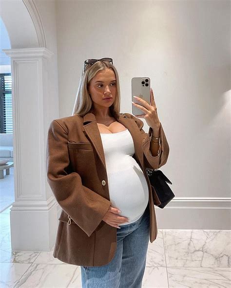 Pregnant Molly Mae Hague Admits That Shes Bed Bound With A Mystery