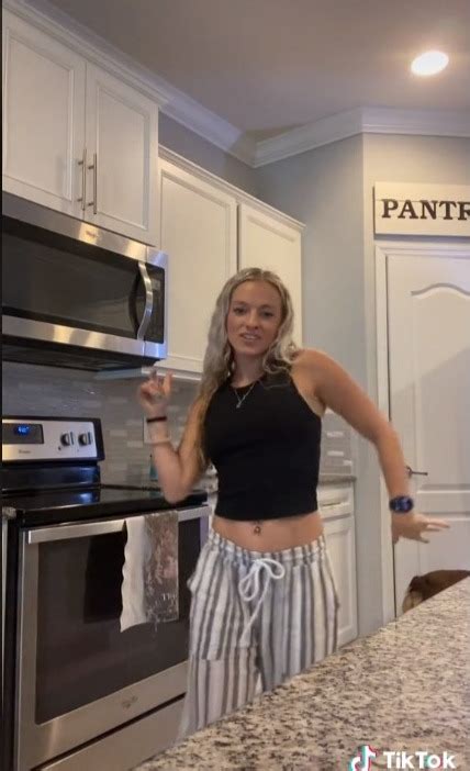 Teen Mom Mackenzie Mckee Shows Off Six Pack Abs In Just A Bra And Skintight Leggings In New Sexy