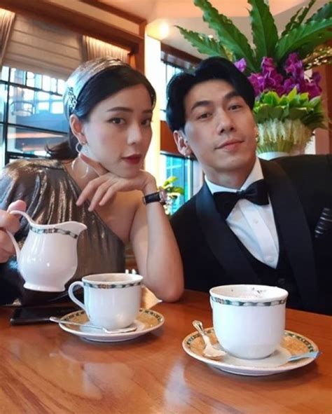 ดีเจเพชรจ้า แอบส่องอินสตาแกรม ลีมินโฮ ดันจ๊ะเอ๋เจอ นิวเคลียร์ เมนต์ร่ำลาซุปตาร์บินกลับเกาหลีหลังมาทำงานที่ไทย ถึงกับลั่นเมียพี่นี่หว่า !! จะเป็นยังไง? เมื่อ "ดีเจเพชรจ้า" ซ้อมทำท่าอุ้มลูกเวลาพาไป ...