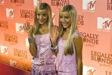 Two Cute Blonde Twins That Must Have A Show On Nickelodeon Flickr