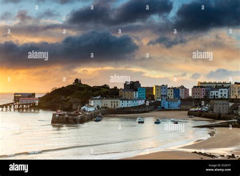 Sunset Tenby Hi Res Stock Photography And Images Alamy