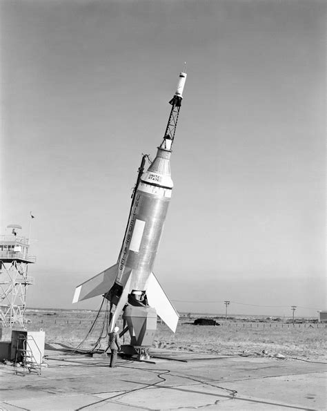 Vehicle of the early space age / private spaceflight wikipedia : Little Joe Launch Vehicle | Nasa history, Space photos ...
