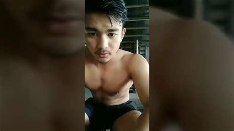 Cowok Ganteng Ngegym Live Instagram Youtube