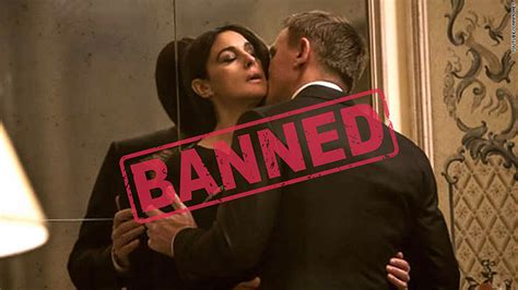 India Censors James Bond S Kissing Scenes In Spectre Nov