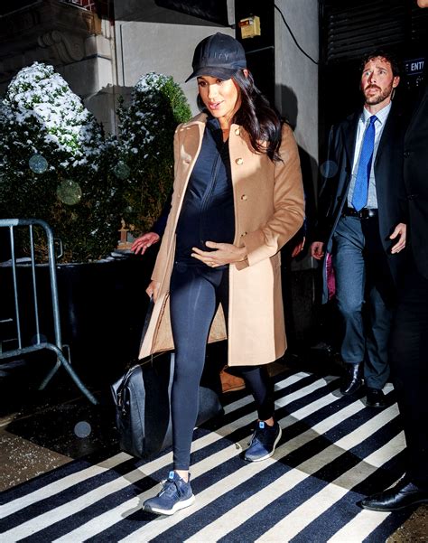 Meghan Markle Maternity Style Her Best First Pregnancy Maternity Outfits