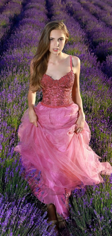 1080x2280 Lavender Field Girl Dress Cute 4k One Plus 6huawei P20honor