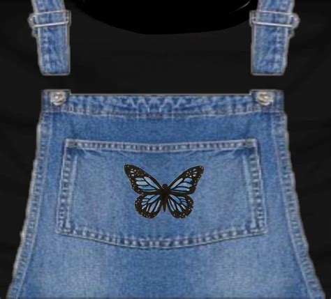 Black Shirt With Butterfly Overall Tshirt Em 2021 Roupas De Unicórnio