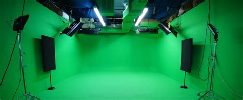 Green Screen Room Production Studio W Controlled Lighting Film