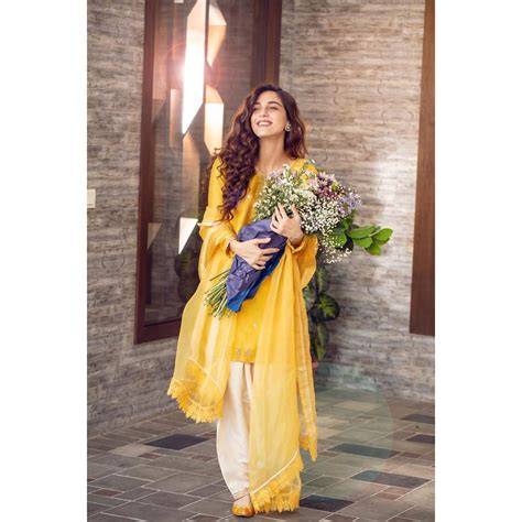 Latest Beautiful Clicks Of Actress Maya Ali From Instagram