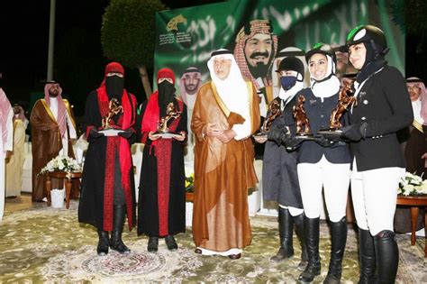 90 دقيقة في مدار بيضاوي، مشيرة إلى أنه تم تصميم long march 5b خصيصا لإطلاق وحدات محطة فضائية في مدار أرضي منخفض ، ويستخدم بشكل فريد جزء أساسي (مرحلة أساسية). مشاركة سعوديات في بطولة الجمال الجواد العربي - منتديات درر العراق