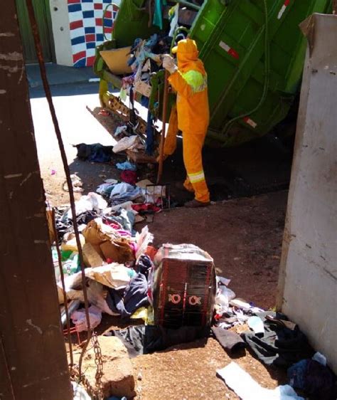 Ação De Limpeza Retira Nove Toneladas De Resíduos De Casa De Acumuladora Na Zona Norte Thmais