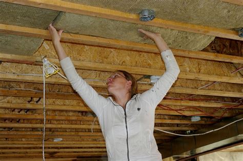 Insulating your basement ceiling means the warm air that normally radiated from your interior floors to the basement is slowed down, lowering the temperature in the cellar further and raising your chances of moisture problems or frozen pipes in the winter. Insulate Basement Ceiling Between Joists • BASEMENT