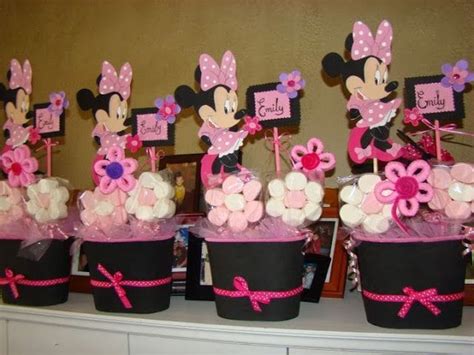 A perfect baby shower idea for a boy or a girl, and some of the party decorations are absolutely exquisite. Download Free Printable Minnie Mouse Baby Shower Party ...