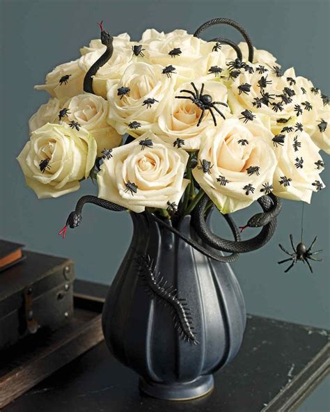 15 Halloween Centerpieces And Tabletop Ideas Halloween Flower