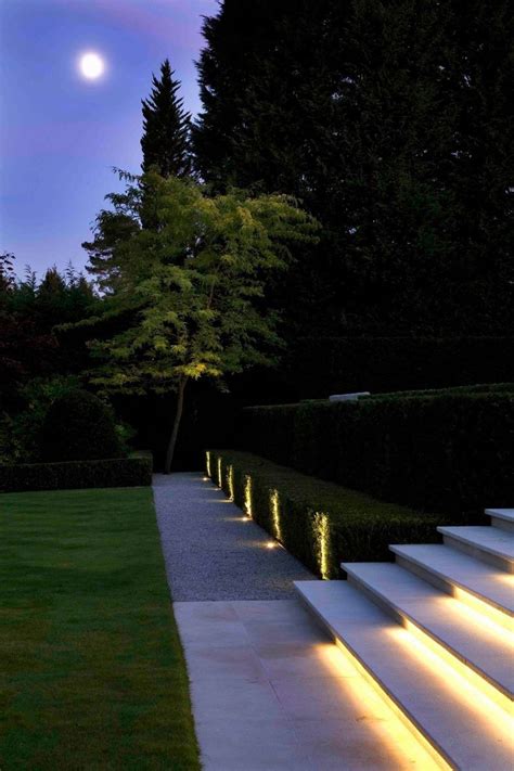 54 Gorgeous Garden Landscaping Combined With Decorative Lights Modern