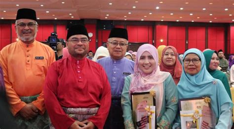 Maal hijrah adalah tahun permulaan baharu buat semua umat islam seluruh dunia. Kolej Profesional Baitumal Kuala Lumpur » Rektor KPBKL ...