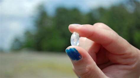 Park Visitor Finds 852 Carat Diamond In Arkansas Cnn