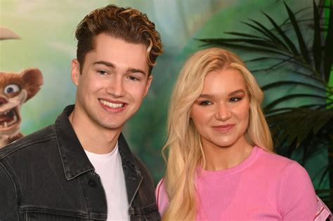 Aj Pritchard Accused Of Dumping Girlfriend Abbie Quinnen After She ‘caught Him Texting Another