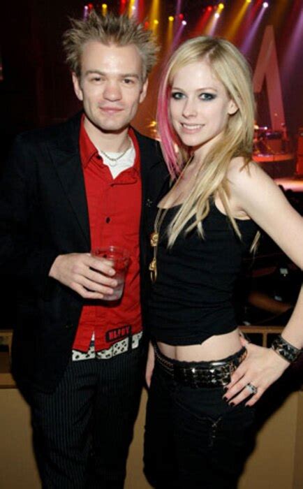 Avril Lavignes Ex Husband Deryck Whibley Finally Dropping Her Last