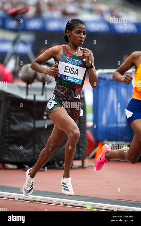 Medina Eisa Of Ethiopia Competing In The Womens M With A New U World Record In A Time Of