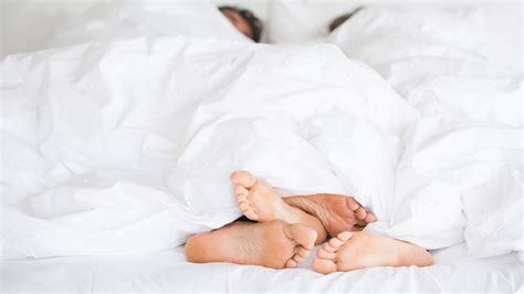 Having Sex With Someone New The Expectation Vs Reality Huffpost Uk Life