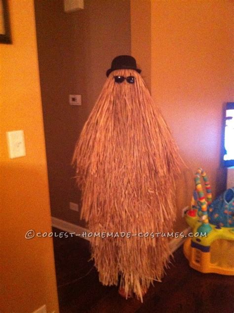 It made him one of the memorable characters in a christmas movie. Super-Easy DIY Cousin Itt Costume from the Addams Family