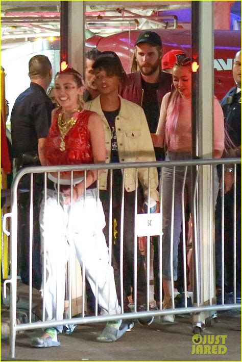 Miley Cyrus Liam Hemsworth Check Out Drake S Concert With Jaden Smith Photo Brandi