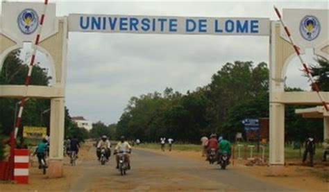 Located in the city of lomé, it was founded in 1970 as university of benin. Début de la démolition du grand marché de Lomé - aLome Photos