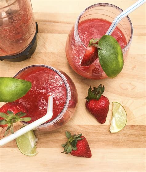 The Best Strawberry Daiquiri Recipe Popsugar Food Uk