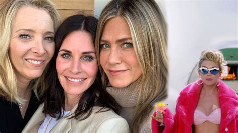 Courteney Cox Celebrates 55th Birthday With Friends Co Stars Jennifer