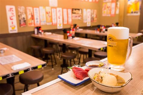 新宿で一人飲みを楽しむならここ洒落たバーや立ち飲み屋朝から飲める居酒屋も Pathee パシー