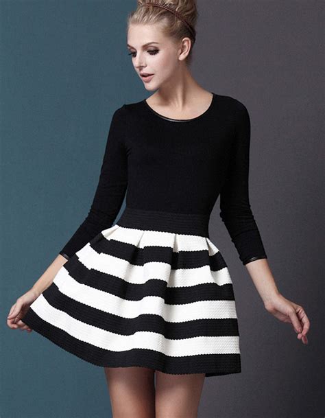 Black And White Slim Knitted Ladies Long Sleeve Dress Edite Mode