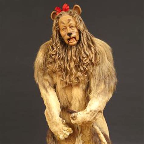 This Cowardly Lion Costume Just Sold For 3 Million E Online Ca