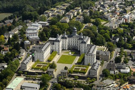 Sie wird vertreten durch bürgermeister lutz urbach. Wirtschaft - Stadt Bergisch Gladbach