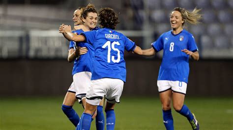 italy qualifies for 1st women s world cup in 20 years