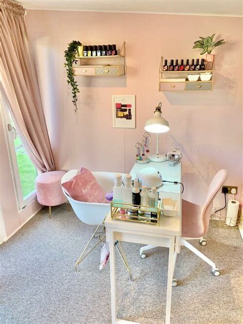Pin By Pris Artes On Meu Nail Salon Beauty Room Decor Home Nail Salon
