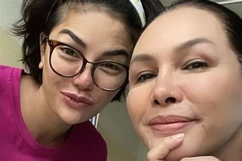 Siapa Fitri Salhuteru Ini Biodata Dan Agama Fitri Salhuteru Bestie Nikita Mirzani Yang Cantik