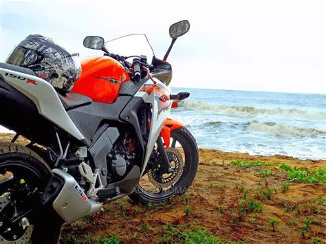 Honda motor cbr150r hadir menjawab impian penggemar tipe sport. DUKE 200 ABS vs YAMAHA R15 V2 vs HONDA CBR 150r vs BAJAJA ...
