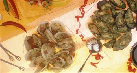 Maybe you would like to learn more about one of these? How to Clean Soft-Shell Clams (Steamers) | Our Everyday Life