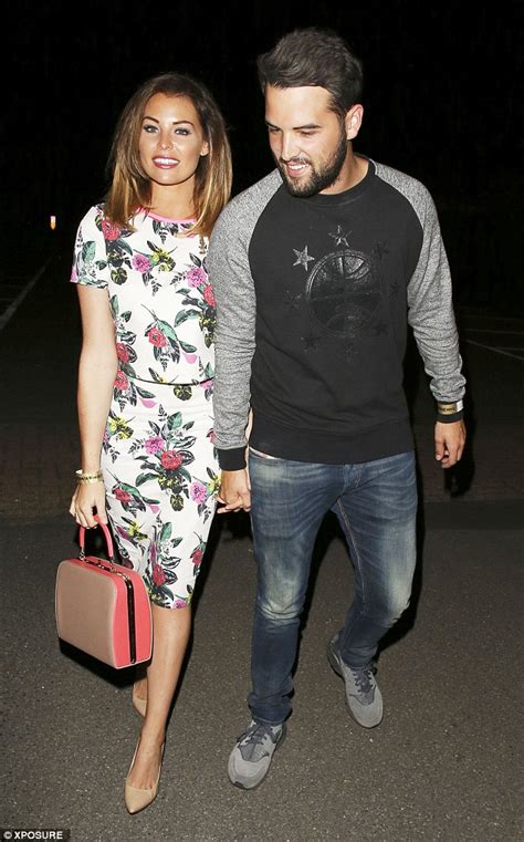 Towies Jessica Wright Goes Retro Flower Power As She Enjoys Date With Ricky Rayment Daily