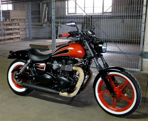 You may be able to find a bike from this model year on ebay. Umgebautes Motorrad Triumph Speedmaster von SBF TRIUMPH ...