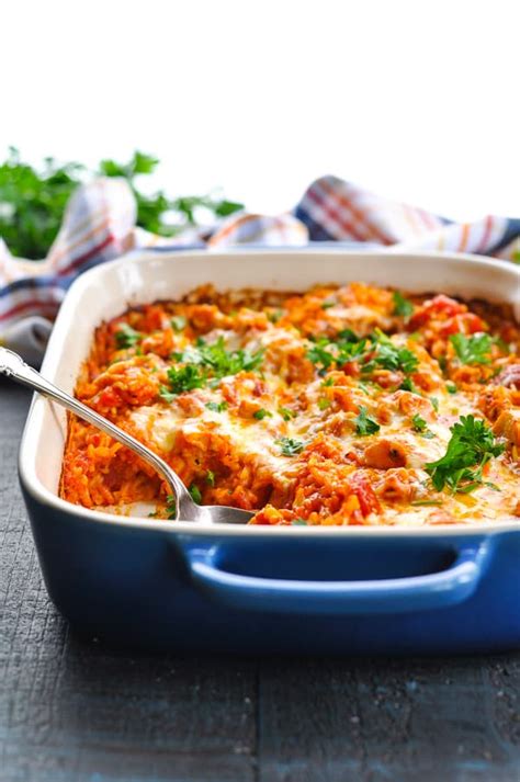 This baked chicken and rice dish saves you the cleanup without skimping on flavor. Dump and Bake Italian Chicken and Rice - The Seasoned Mom