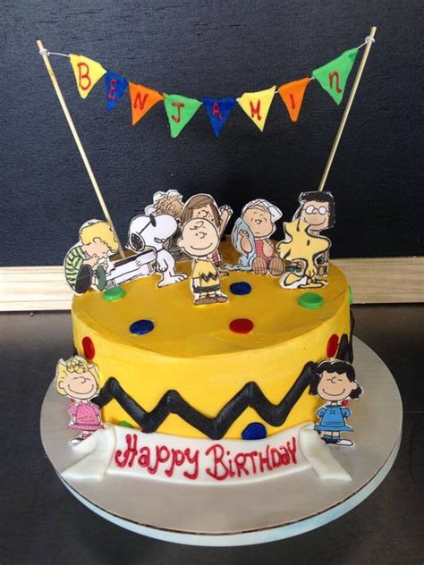 Peanuts Happy Birthday Charlie Brown Snoopy Cake Party Hats Edible Cake