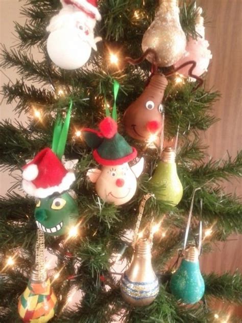 10 Christmas Ornaments To Make From Old Light Bulbs Feltmagnet