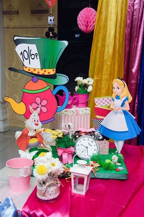 Alice In Wonderland Birthday Party Decorations Ideas Table Decoration