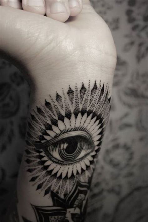 21 Best Eye Tattoo Designs With Images Piercings Models Geometric