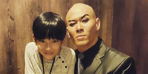 Deddy corbuzier is the organizer of a chess match between dadang subur alias dewa kipas against wgm irene kharisma sukandar. 'Broken Home', Video Mengharukan Azka Corbuzier Yang Bikin ...